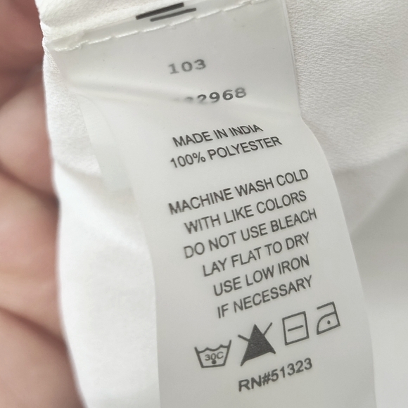 ⭐🆕 Vince Camuto white and gold metallic print mini dress - Picture 13 of 15